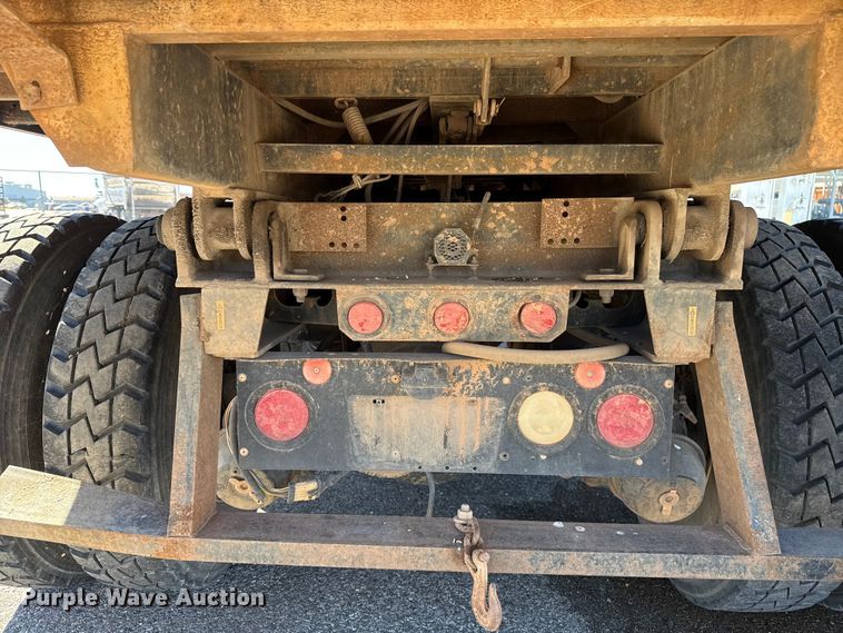 image for item EU5317 2003 International 7400 dump truck