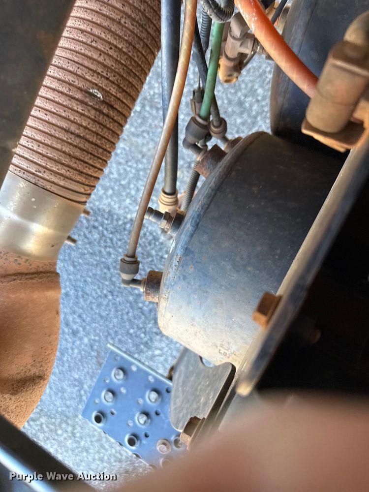 image for item EU5317 2003 International 7400 dump truck