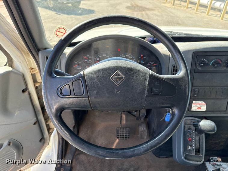 image for item EU5317 2003 International 7400 dump truck