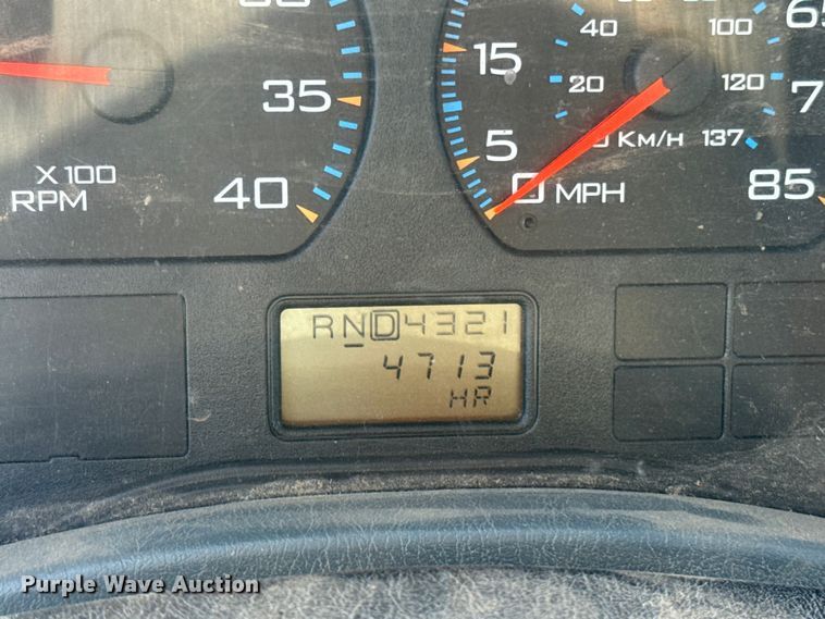 image for item EU5317 2003 International 7400 dump truck