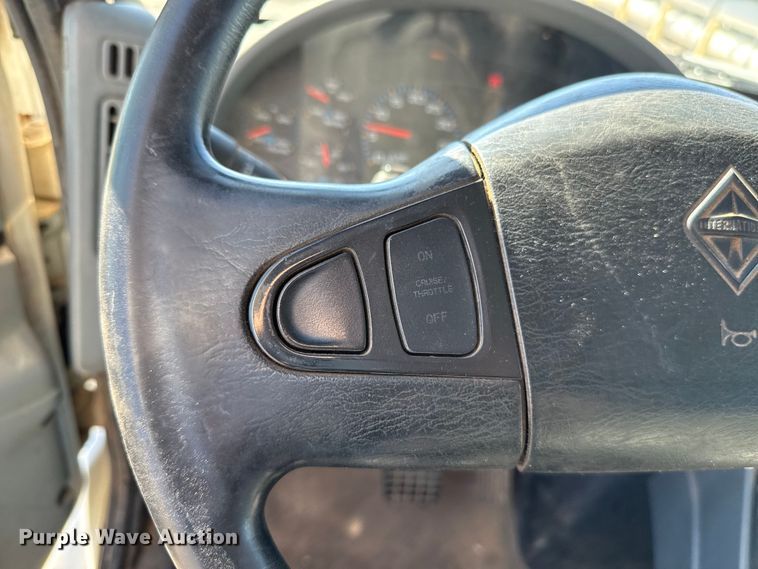 image for item EU5317 2003 International 7400 dump truck