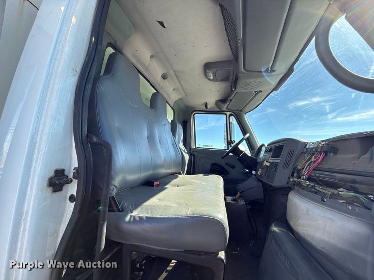 image for item EU5317 2003 International 7400 dump truck