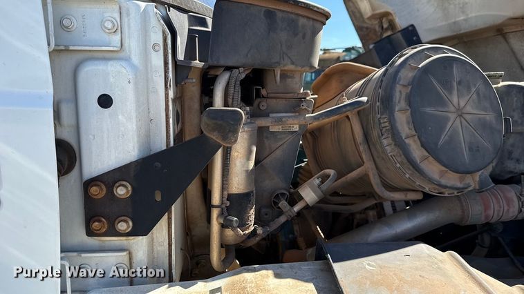 image for item EU5317 2003 International 7400 dump truck