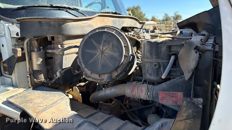 image for item EU5317 2003 International 7400 dump truck