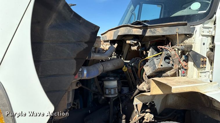 image for item EU5317 2003 International 7400 dump truck