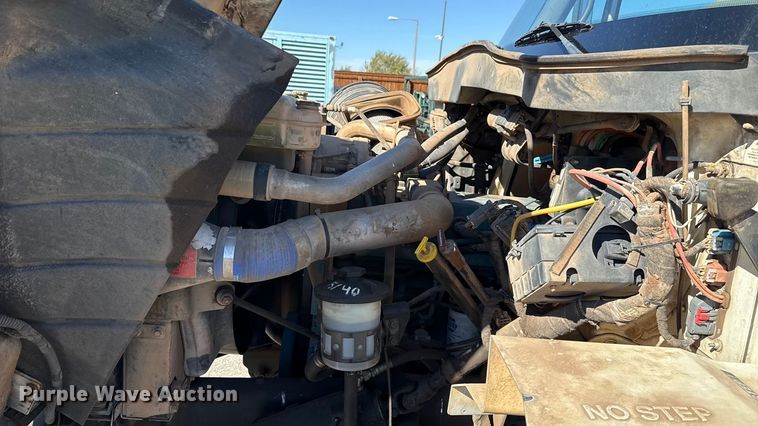 image for item EU5317 2003 International 7400 dump truck