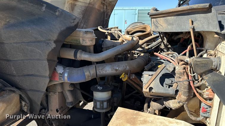 image for item EU5317 2003 International 7400 dump truck