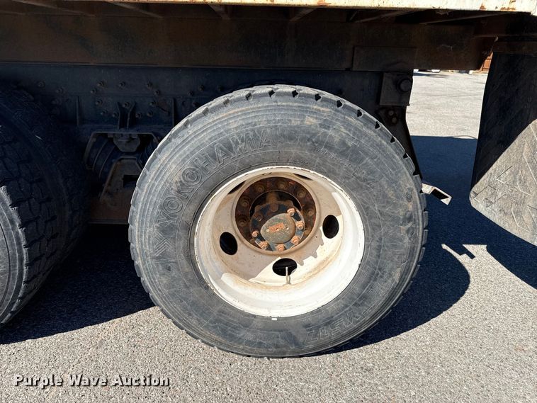 image for item EU5317 2003 International 7400 dump truck