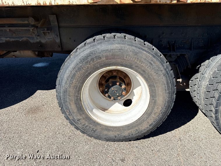 image for item EU5317 2003 International 7400 dump truck