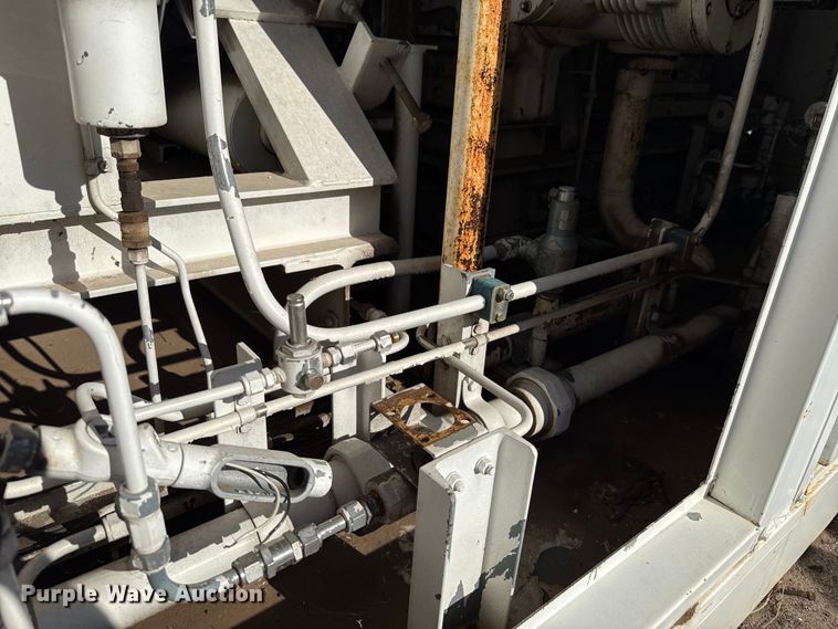 image for item EU5320 2011 Arrow VRC-2 gas compressor