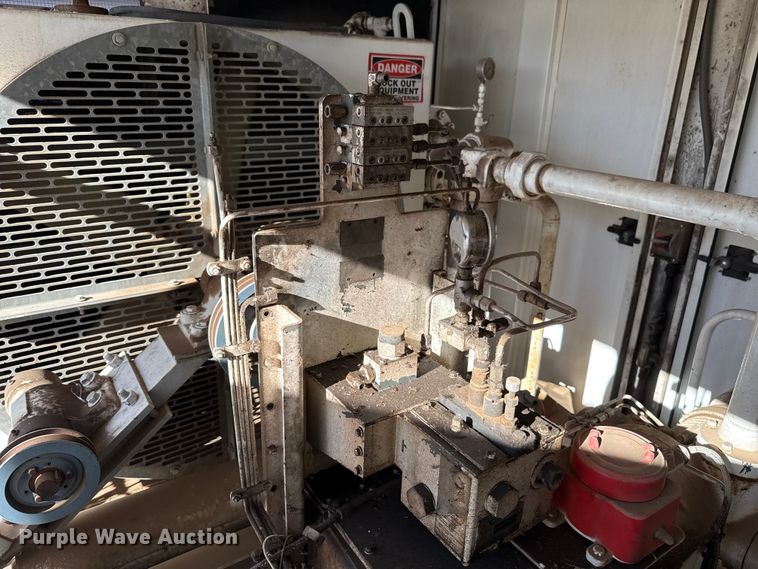 image for item EU5320 2011 Arrow VRC-2 gas compressor