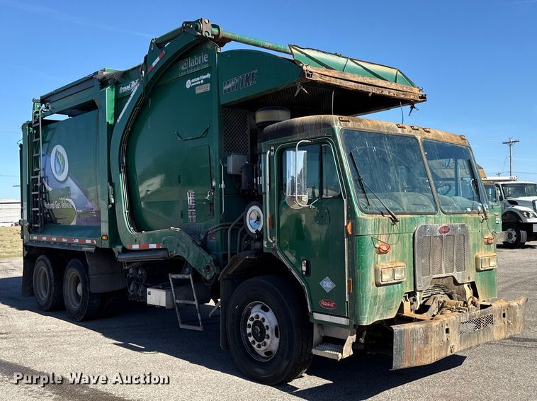 image for item EU5321 2015 Peterbilt 320 refuse truck