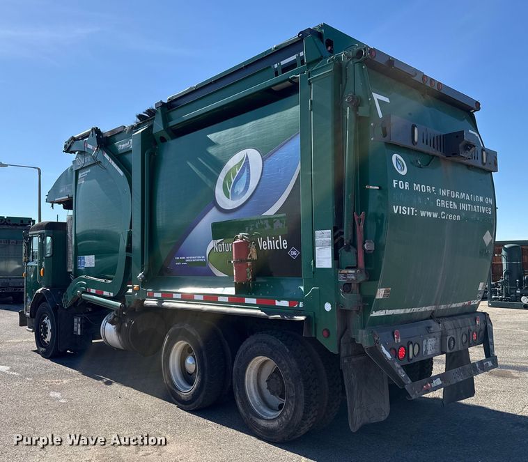 image for item EU5321 2015 Peterbilt 320 refuse truck