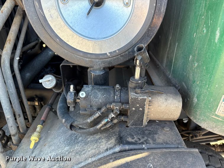 image for item EU5321 2015 Peterbilt 320 refuse truck