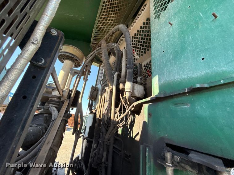 image for item EU5321 2015 Peterbilt 320 refuse truck