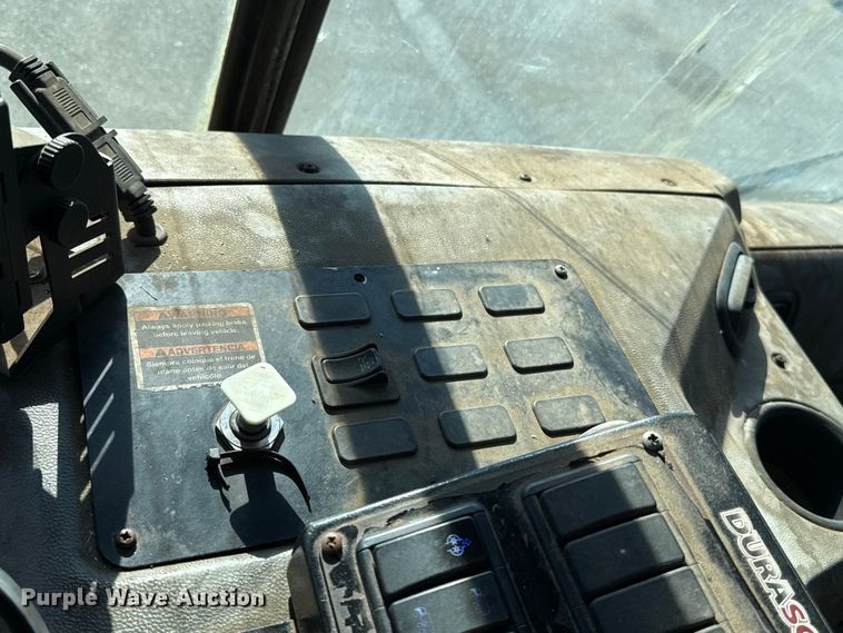 image for item EU5321 2015 Peterbilt 320 refuse truck