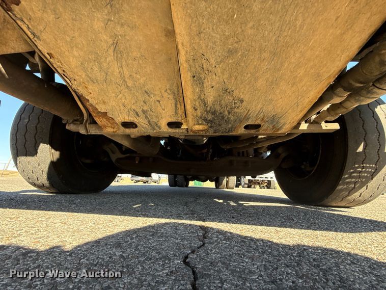 image for item EU5322 2016 Peterbilt 320 refuse truck