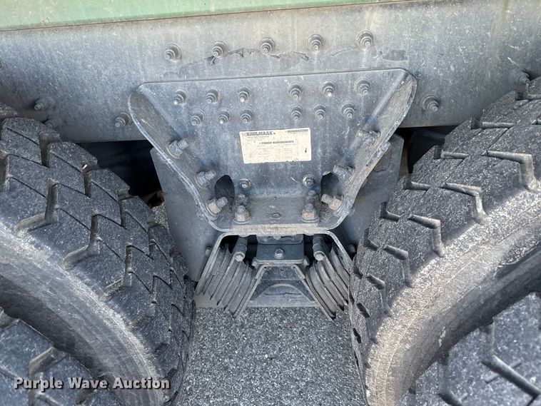 image for item EU5322 2016 Peterbilt 320 refuse truck