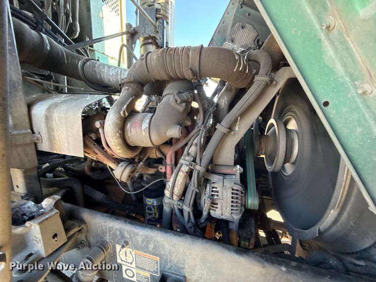 image for item EU5322 2016 Peterbilt 320 refuse truck