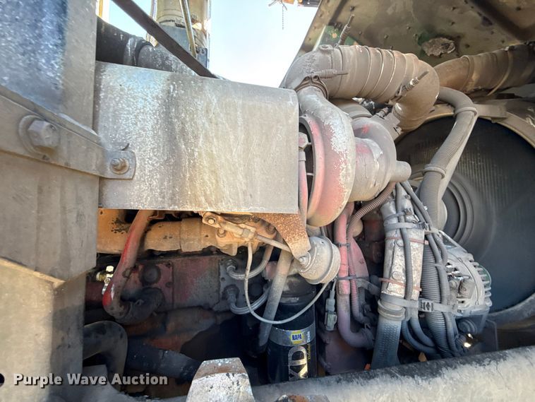 image for item EU5322 2016 Peterbilt 320 refuse truck