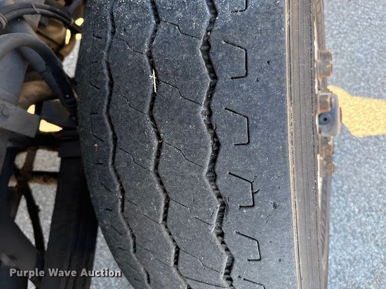 image for item EU5322 2016 Peterbilt 320 refuse truck