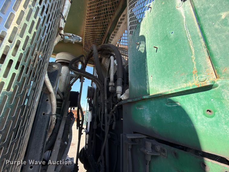 image for item EU5324 2015 Peterbilt 320 refuse truck