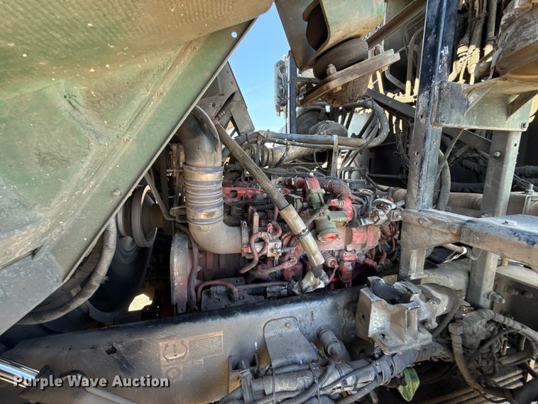 image for item EU5324 2015 Peterbilt 320 refuse truck