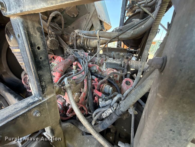 image for item EU5324 2015 Peterbilt 320 refuse truck