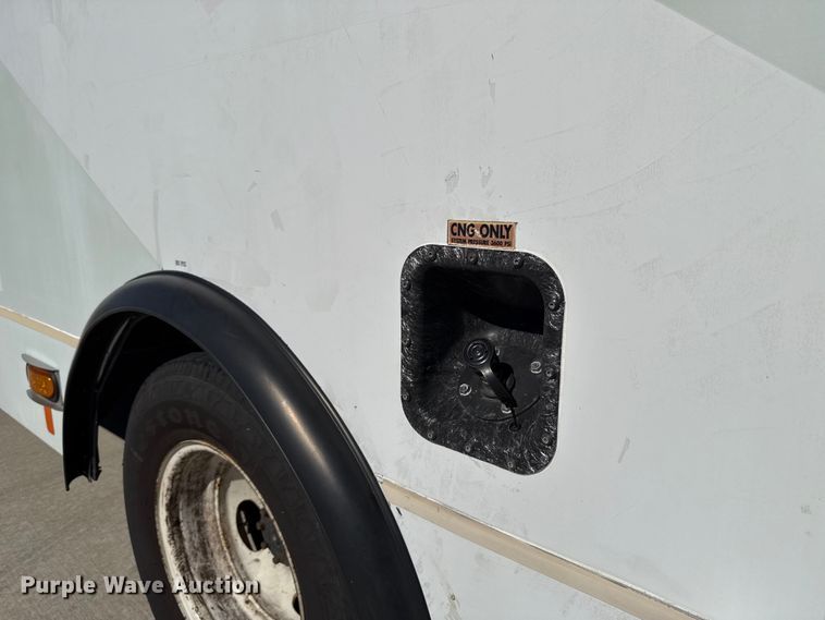 image for item EU5325 2013 Ford E450 Super Duty shuttle bus