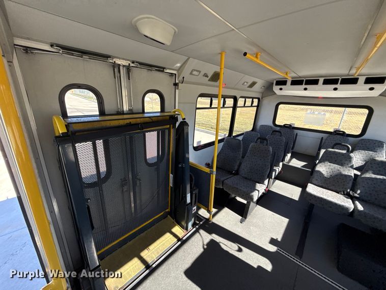 image for item EU5325 2013 Ford E450 Super Duty shuttle bus