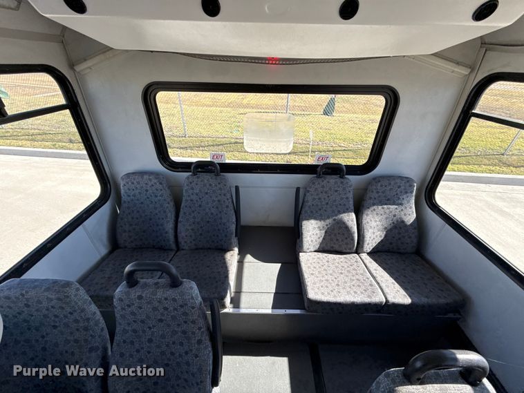 image for item EU5325 2013 Ford E450 Super Duty shuttle bus