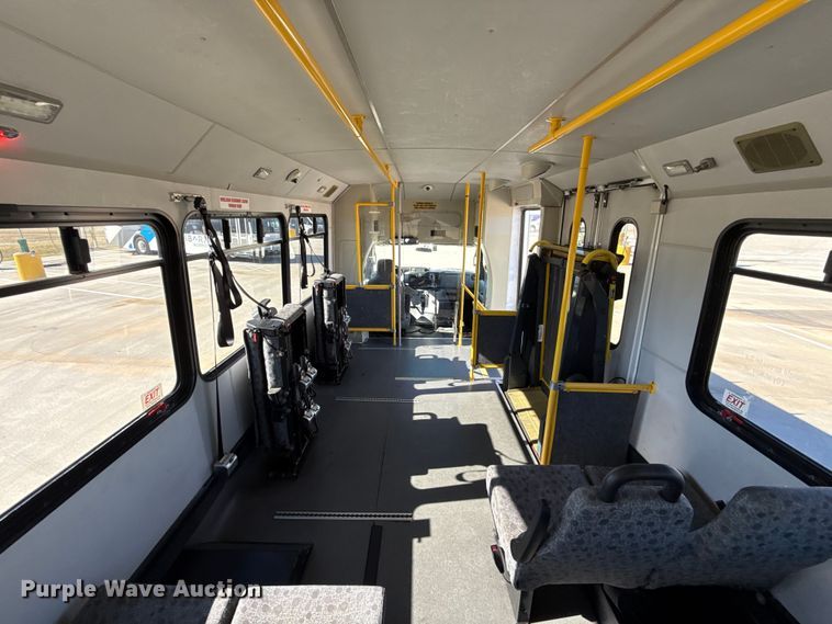 image for item EU5325 2013 Ford E450 Super Duty shuttle bus