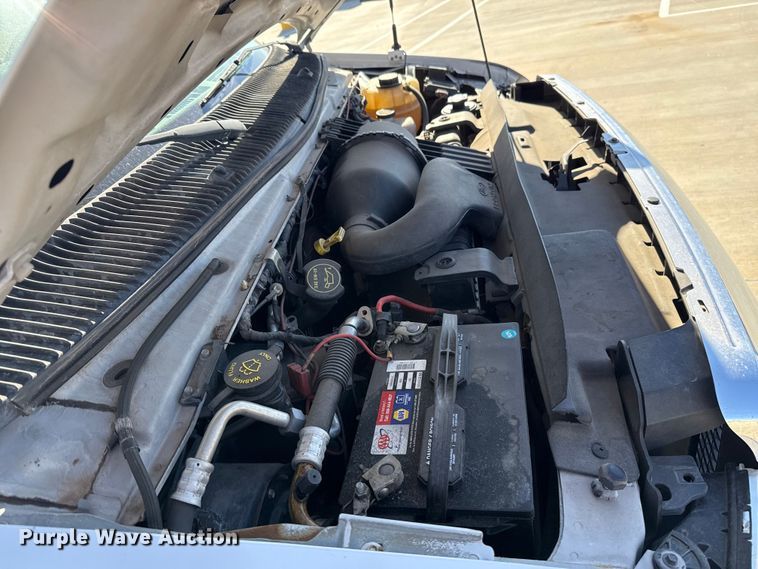 image for item EU5325 2013 Ford E450 Super Duty shuttle bus