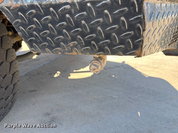 image for item EU5326 2009 Ford F450 flatbed truck