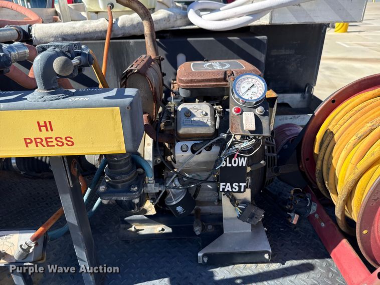 image for item EU5326 2009 Ford F450 flatbed truck