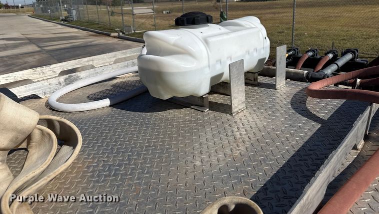 image for item EU5326 2009 Ford F450 flatbed truck