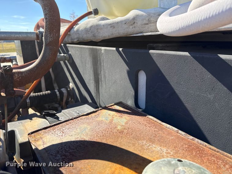 image for item EU5326 2009 Ford F450 flatbed truck