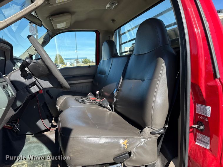 image for item EU5326 2009 Ford F450 flatbed truck