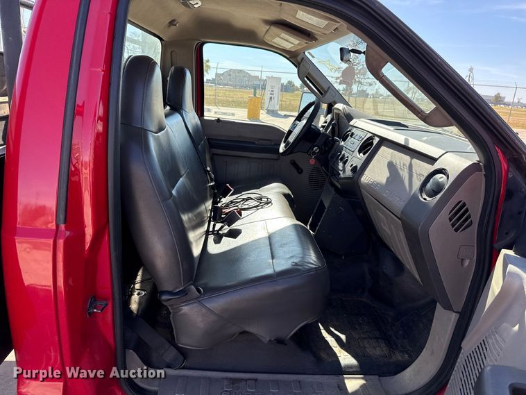 image for item EU5326 2009 Ford F450 flatbed truck