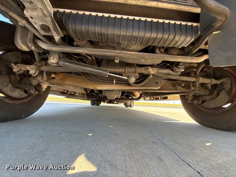 image for item EU5327 2013 Ford E450 Super Duty shuttle bus