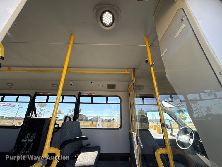 image for item EU5327 2013 Ford E450 Super Duty shuttle bus