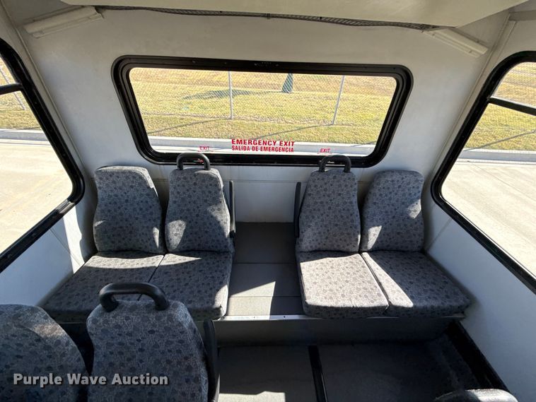 image for item EU5327 2013 Ford E450 Super Duty shuttle bus
