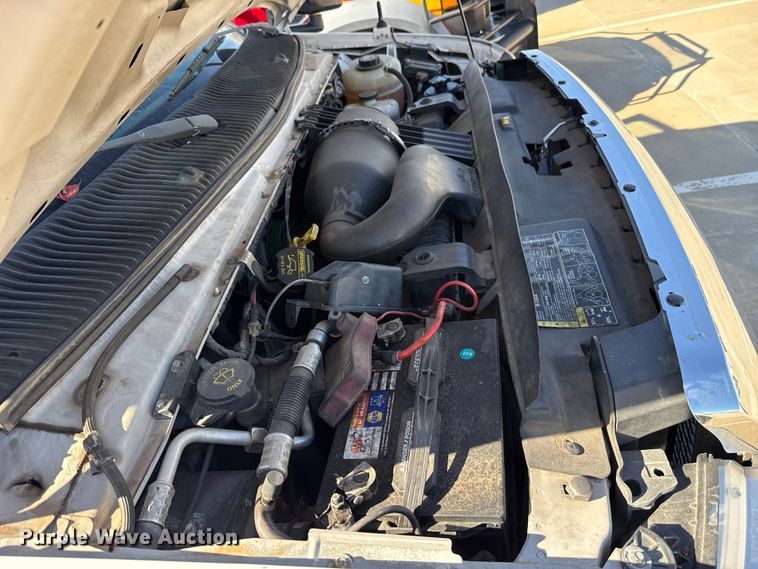 image for item EU5327 2013 Ford E450 Super Duty shuttle bus