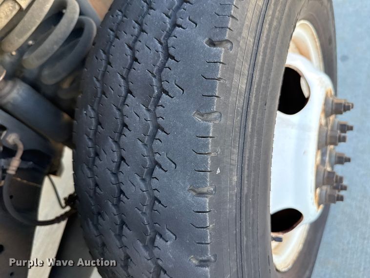 image for item EU5327 2013 Ford E450 Super Duty shuttle bus