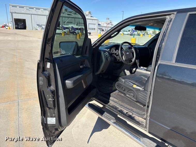 image for item EU5328 2006 Ford F150 SuperCab pickup truck