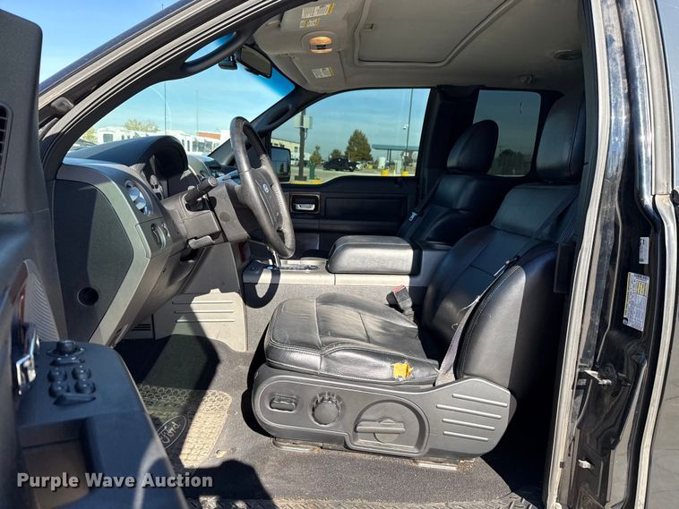 image for item EU5328 2006 Ford F150 SuperCab pickup truck