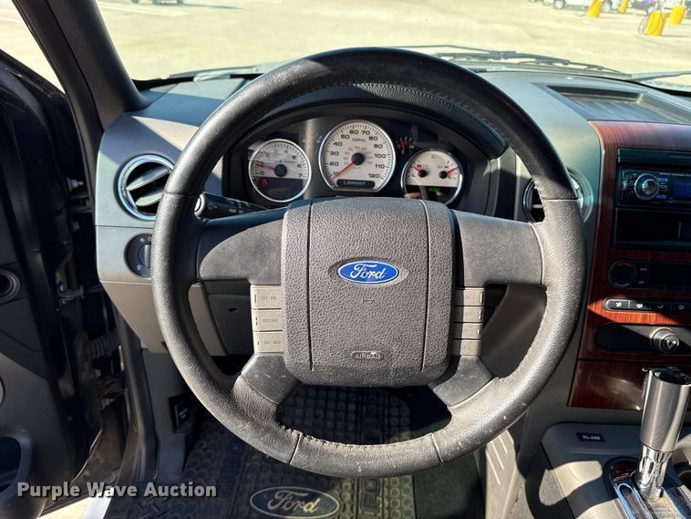 image for item EU5328 2006 Ford F150 SuperCab pickup truck