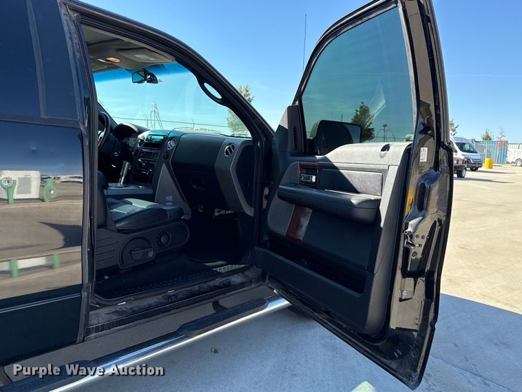 image for item EU5328 2006 Ford F150 SuperCab pickup truck