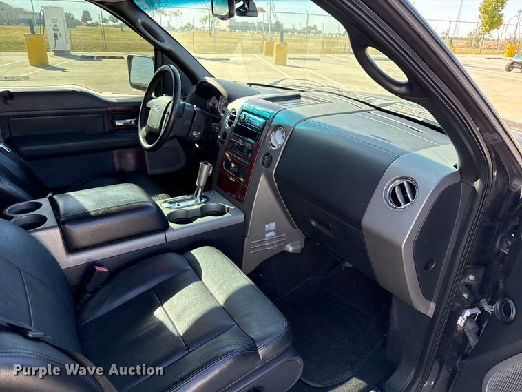 image for item EU5328 2006 Ford F150 SuperCab pickup truck