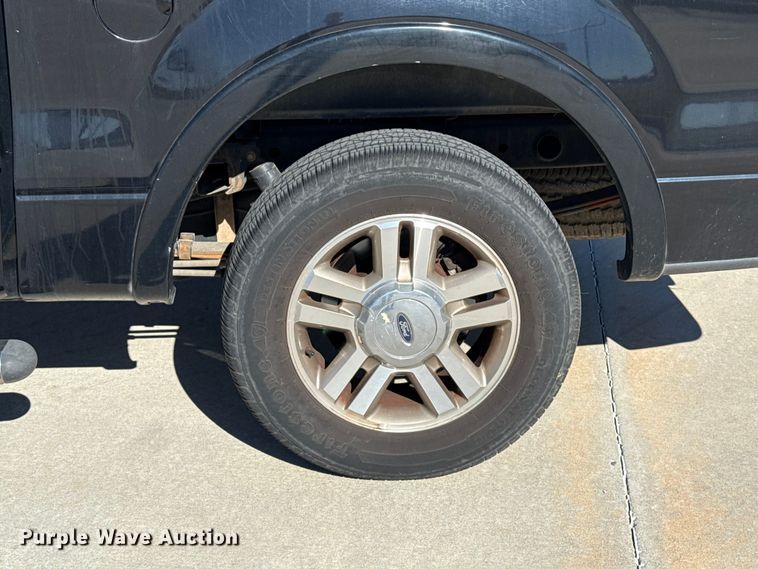 image for item EU5328 2006 Ford F150 SuperCab pickup truck